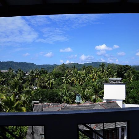 Saru Holiday Apartment - Upto 6 Guests 康提 外观 照片