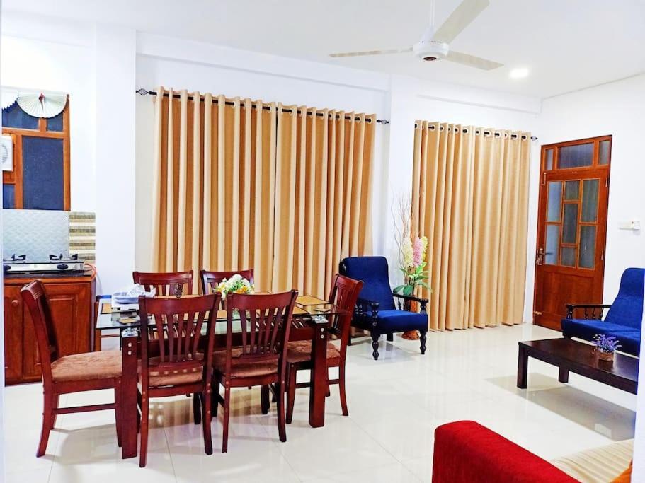 Saru Holiday Apartment - Upto 6 Guests 康提 外观 照片