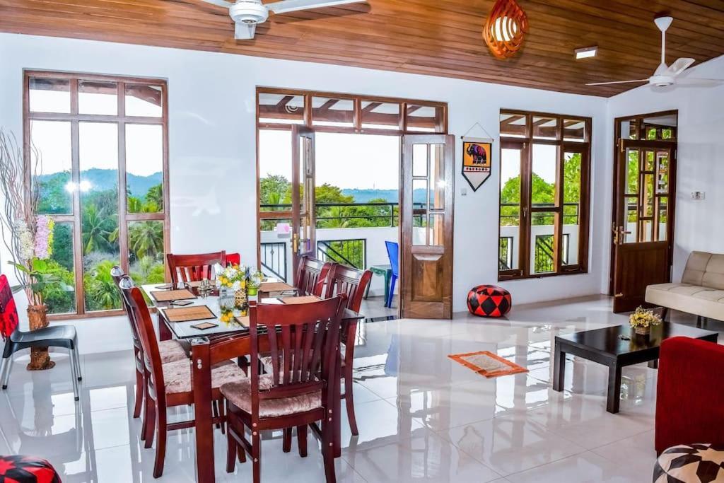 Saru Holiday Apartment - Upto 6 Guests 康提 外观 照片