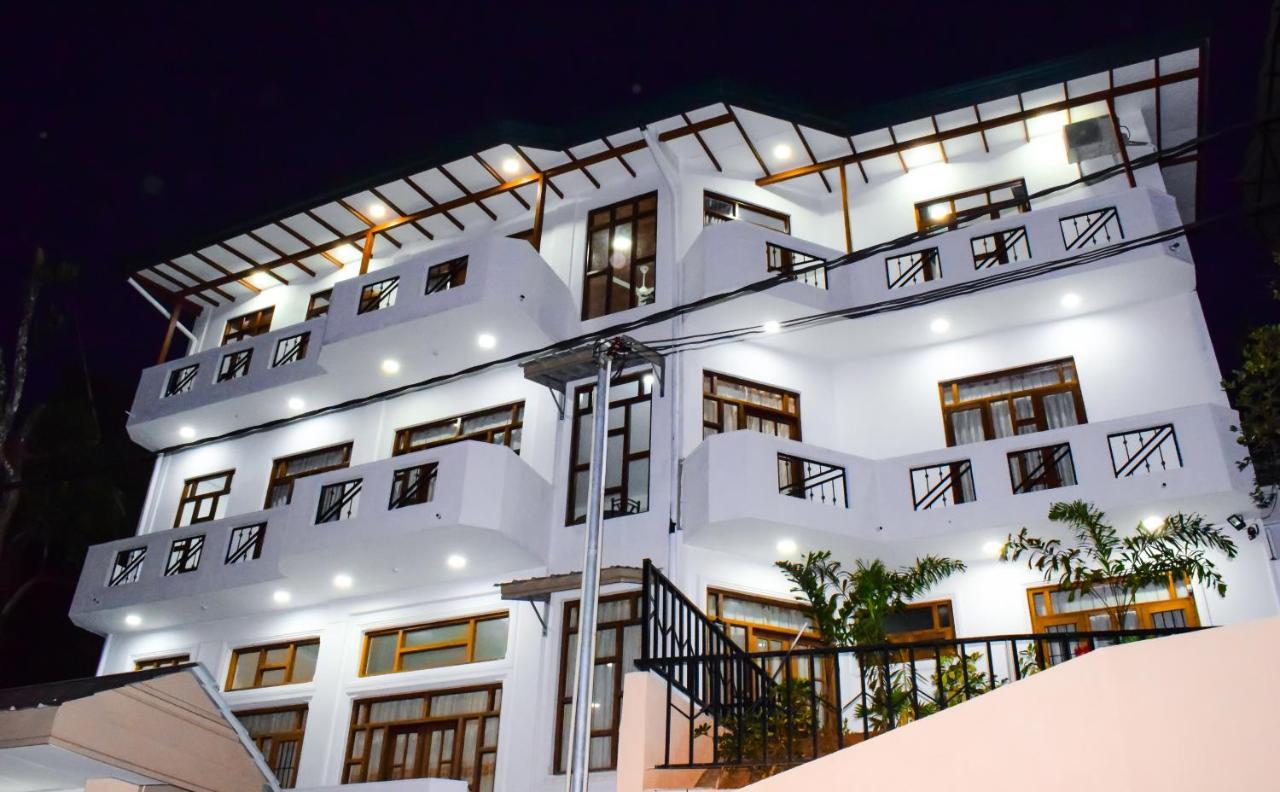 Saru Holiday Apartment - Upto 6 Guests 康提 外观 照片