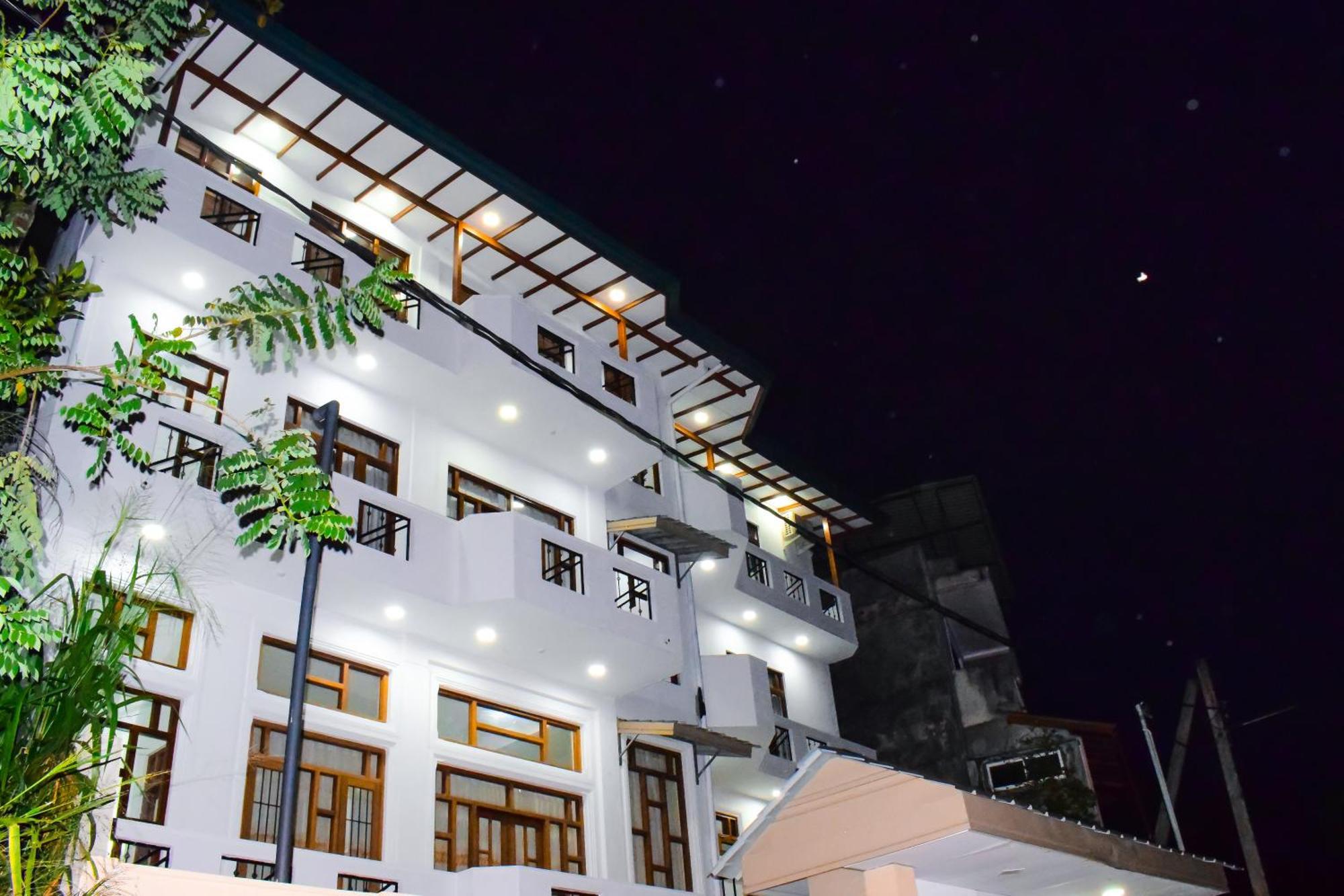 Saru Holiday Apartment - Upto 6 Guests 康提 外观 照片