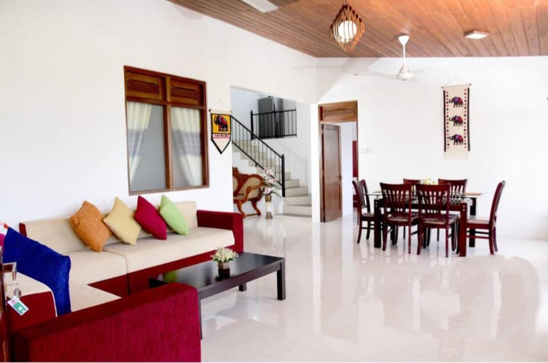 Saru Holiday Apartment - Upto 6 Guests 康提 外观 照片